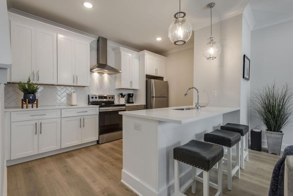Classy, Cozy, Close To Downtown Nashville Exterior photo